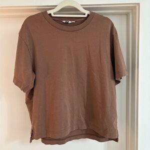 Uniqlo airism short sleeveve t shirt small